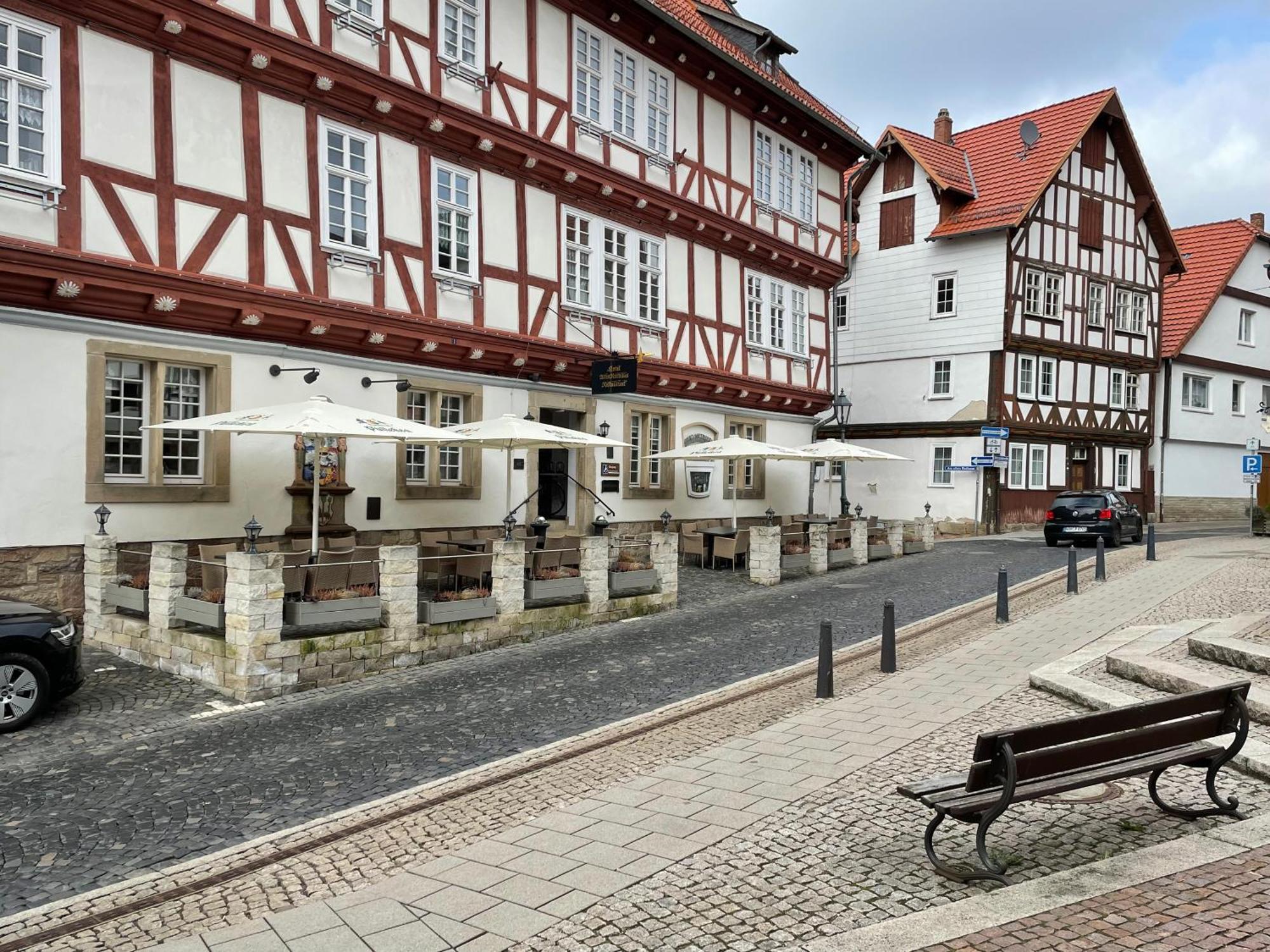 Altes Rathaus Hotel-Restaurant-Cafe Wolfhagen Bagian luar foto