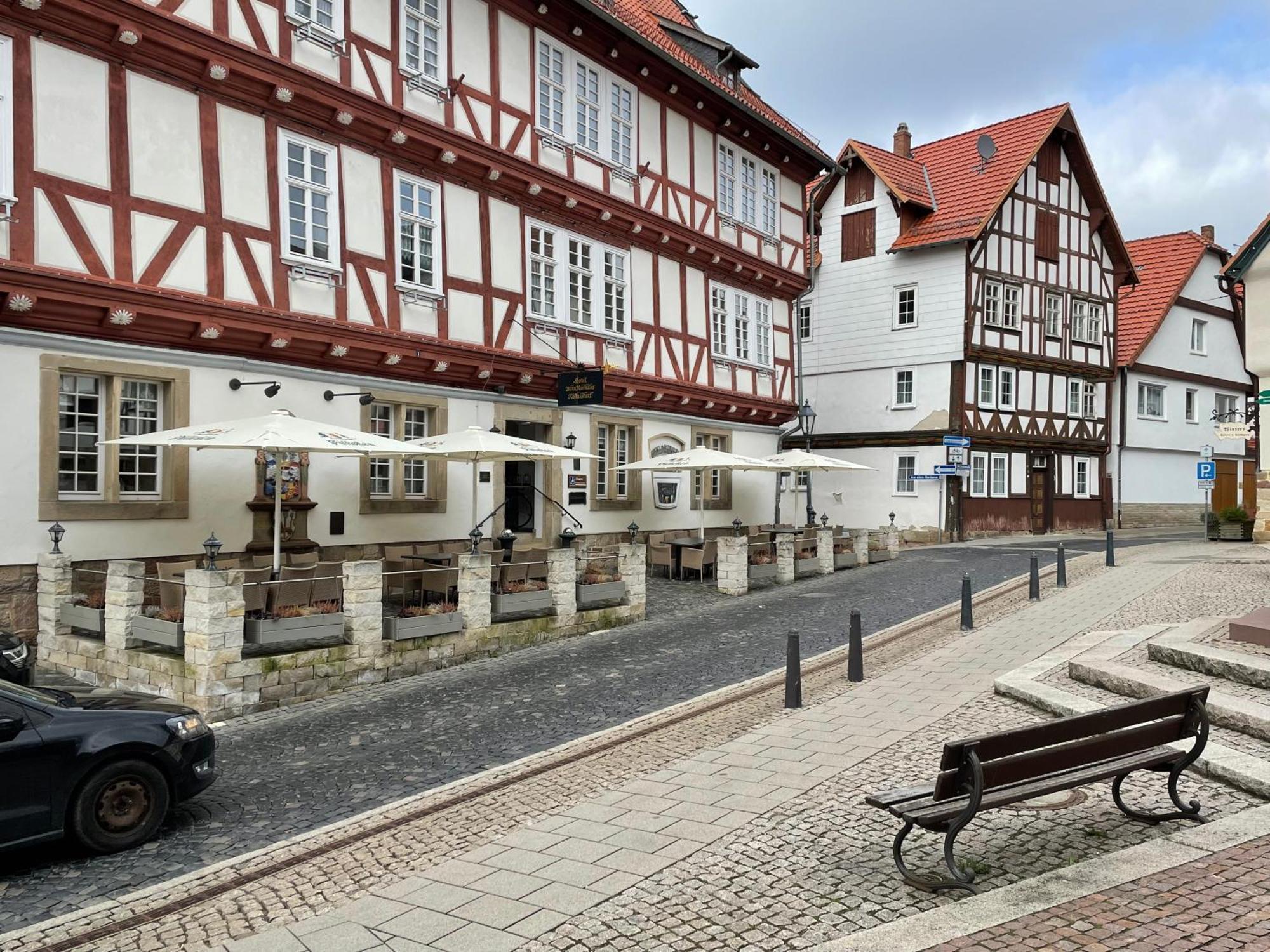 Altes Rathaus Hotel-Restaurant-Cafe Wolfhagen Bagian luar foto