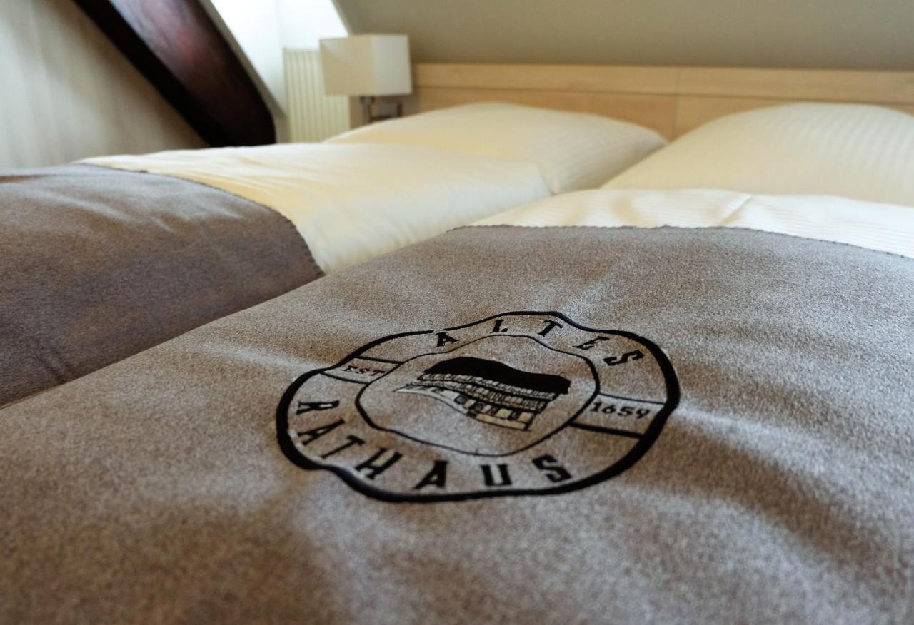 Altes Rathaus Hotel-Restaurant-Cafe Wolfhagen Bagian luar foto